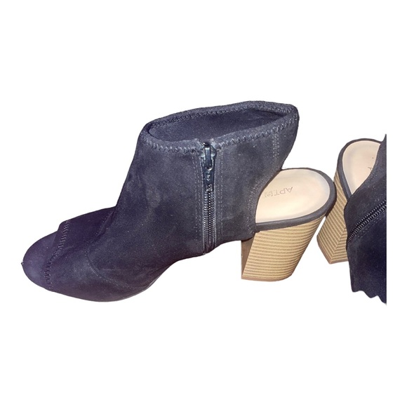 Apt. 9 women’s size 8.5 black faux suede open toe chunky heeled booties pumps - Picture 7 of 10